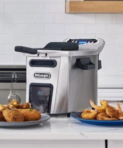 Budget ???? DeLonghi De'Longhi Livenza 4.5L Cool Zone Deep Fryer Black & Stainless ✨ 10 Budget ???? DeLonghi De'Longhi Livenza 4.5L Cool Zone Deep Fryer Black & Stainless ✨ -Cuisinart Shop edit shot1 deepfryer d44528dz fries drumsticks shrimp oil wide